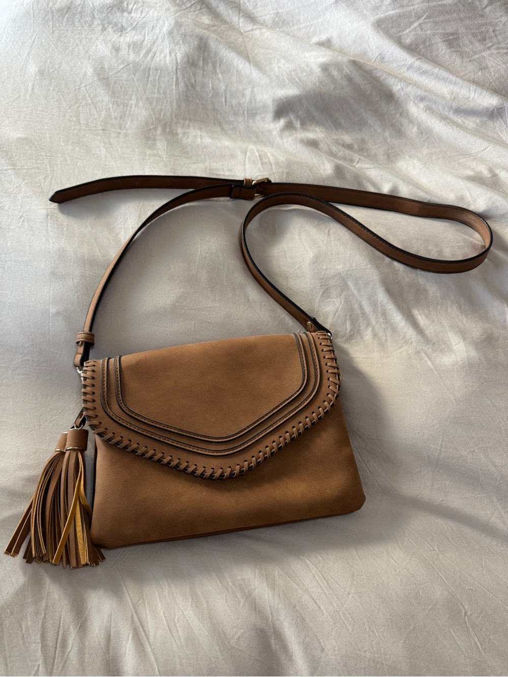 Women’s Tan Crossbody Bag with Tassel